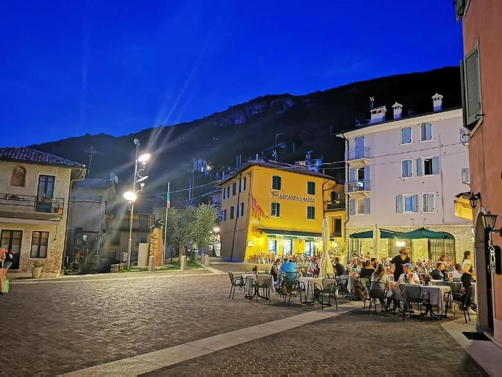 Apartmán Attico Nel Borgo Pai